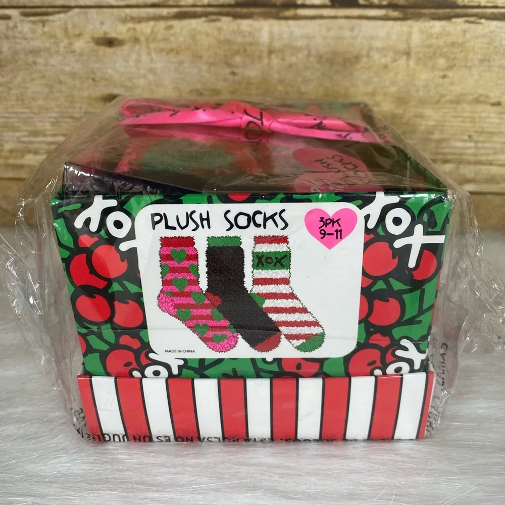 Betsey Johnson 3 Pk Cozy Plush Slipper Socks Size 9-11 NWT Womens Love XOX Heart